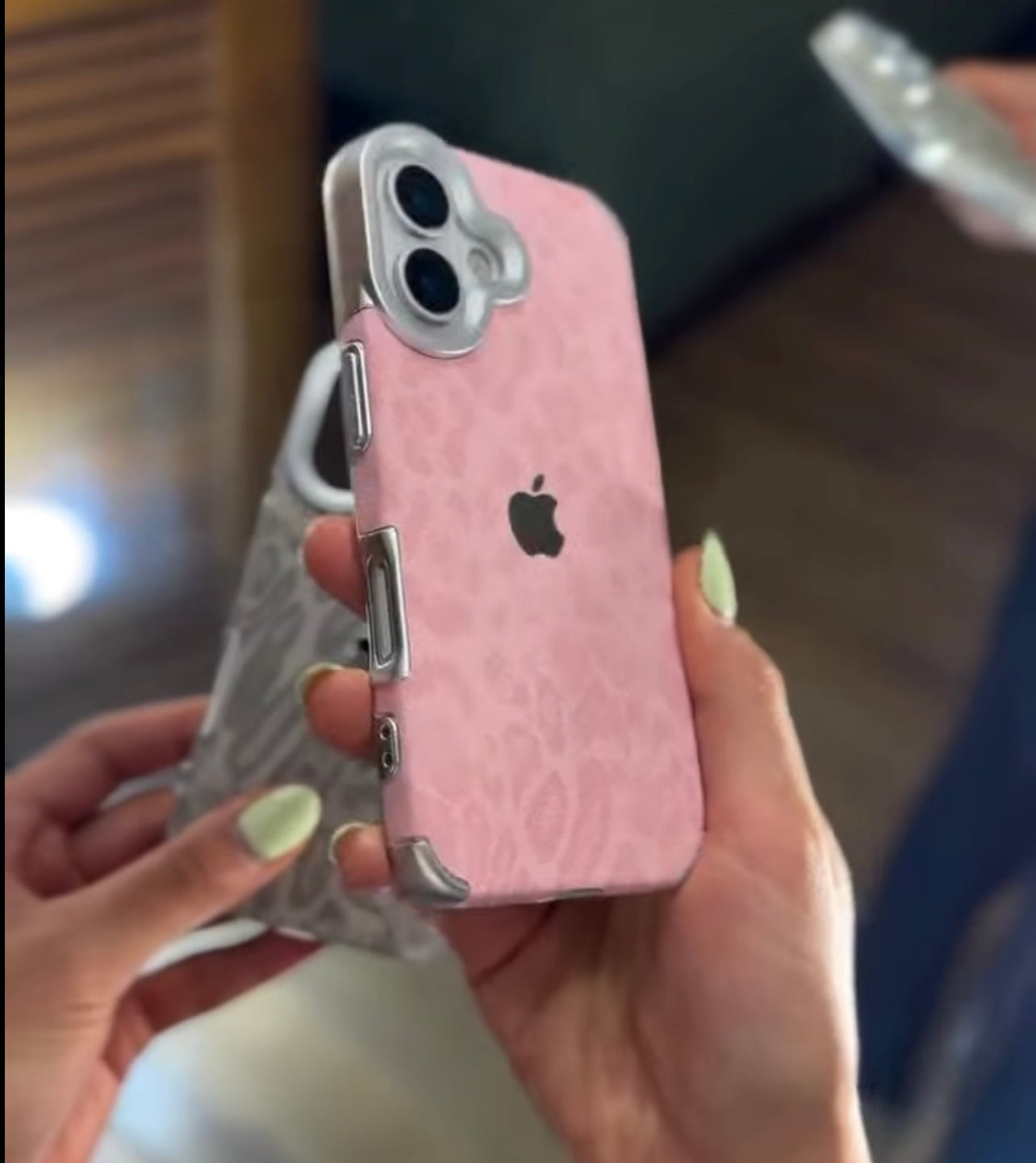 New Luxe Leapords Leather Texture Case