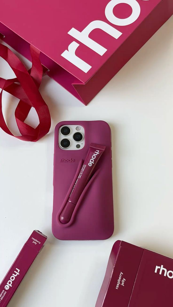New Rhode LipGloss 💄 Silicone Case With Box 🩶