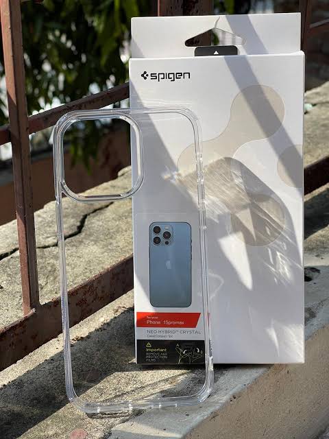 Spigen Ultra Hybrid Clear Case