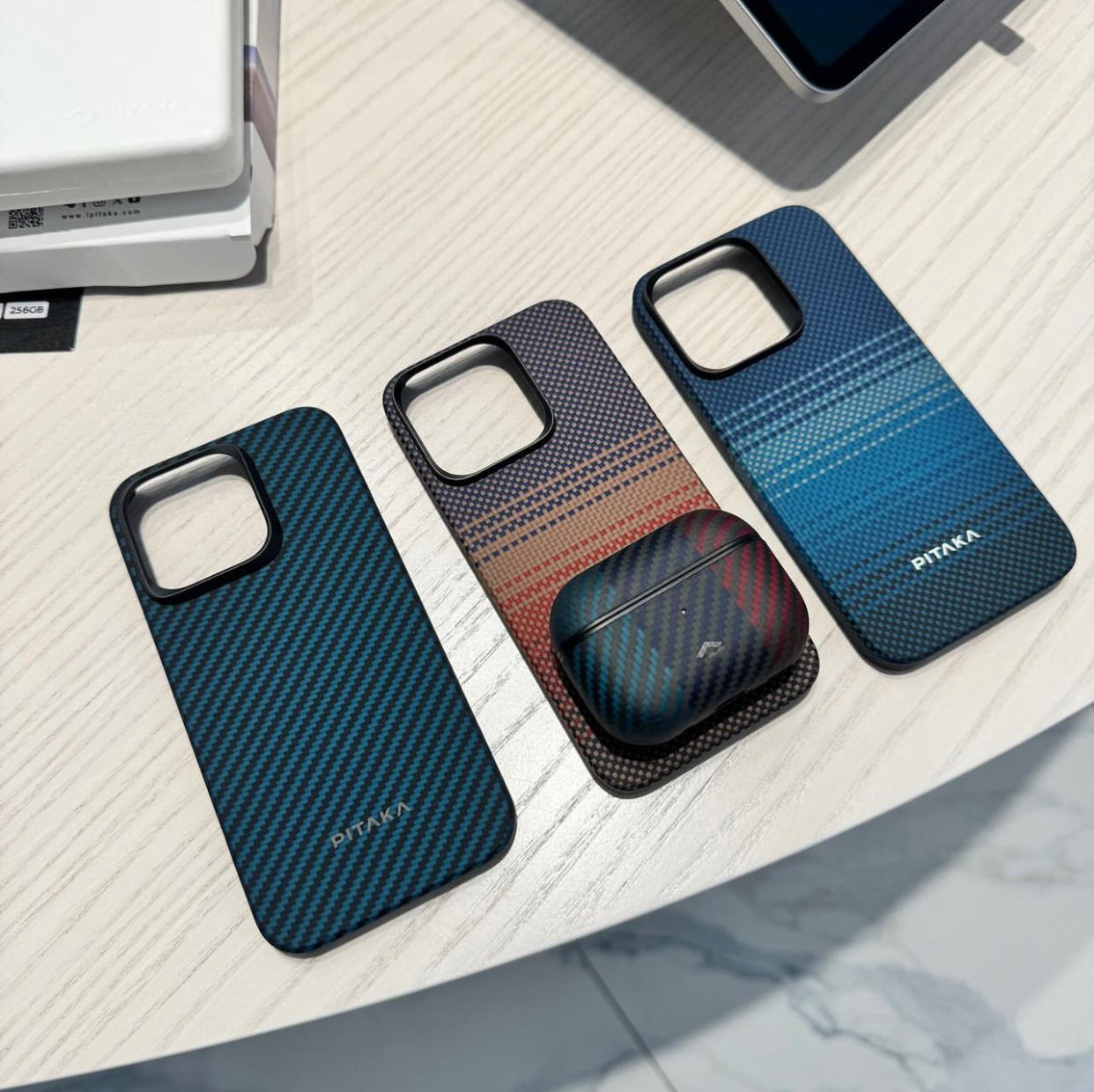 New Pitaka Carbon Fibre Case
