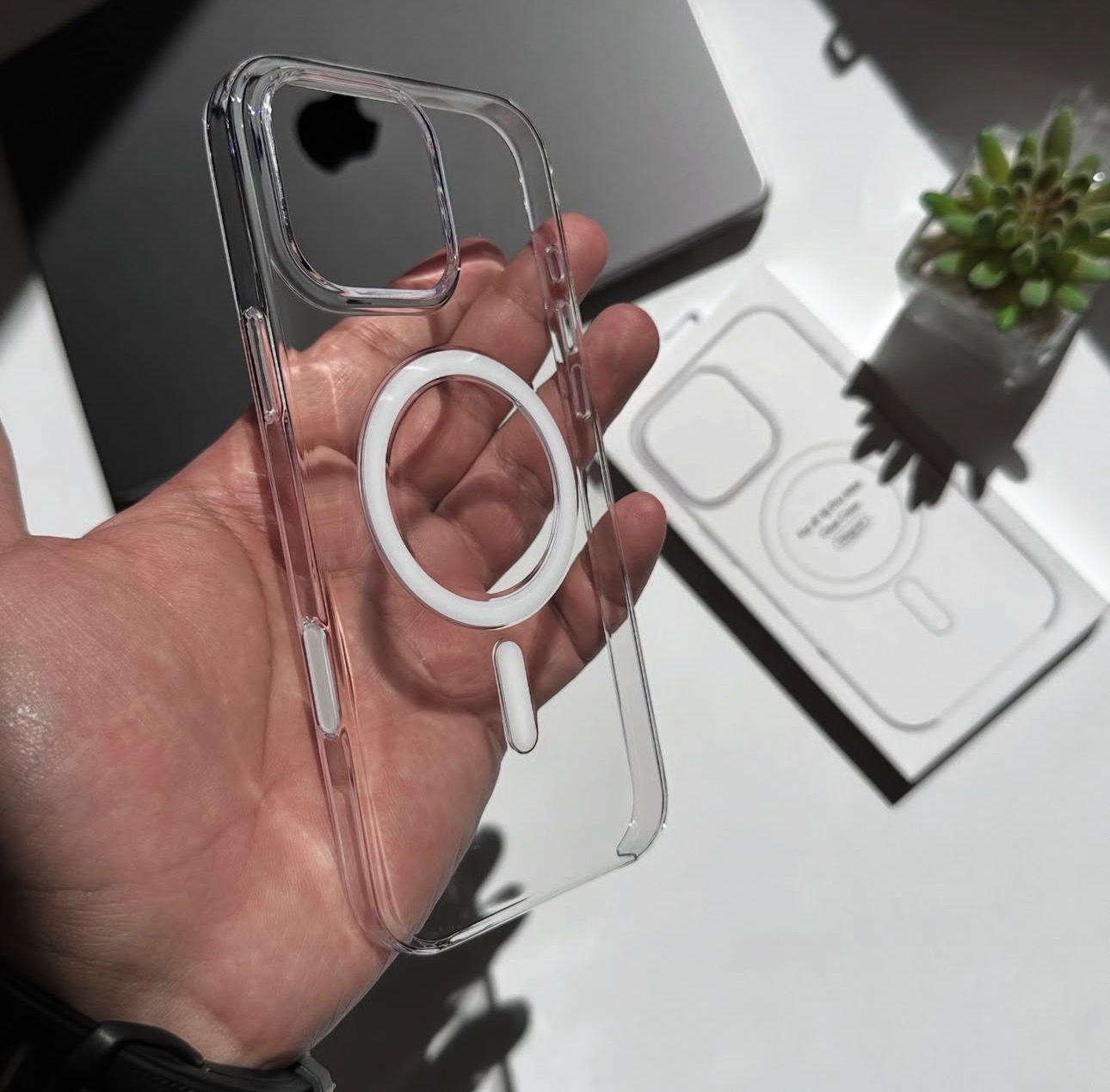 Original  Apple MagSafe Ic Animation Case!