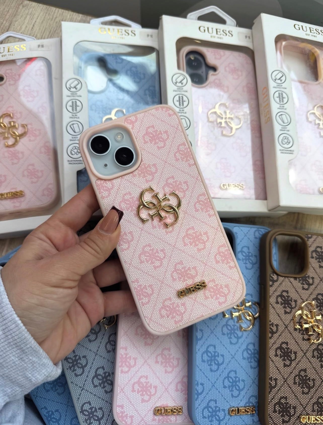 GUESS - Official Branded Case