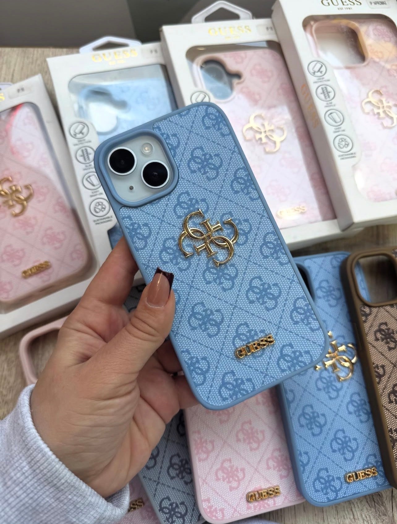 GUESS - Official Branded Case