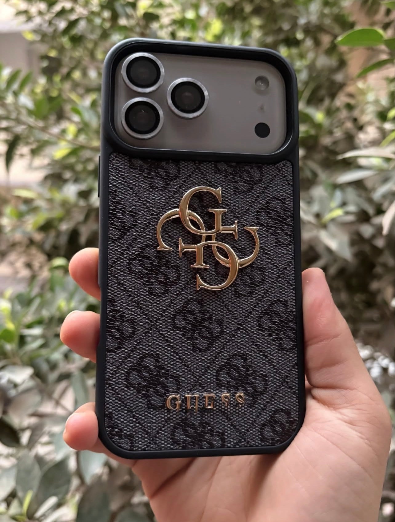 GUESS - Official Branded Case