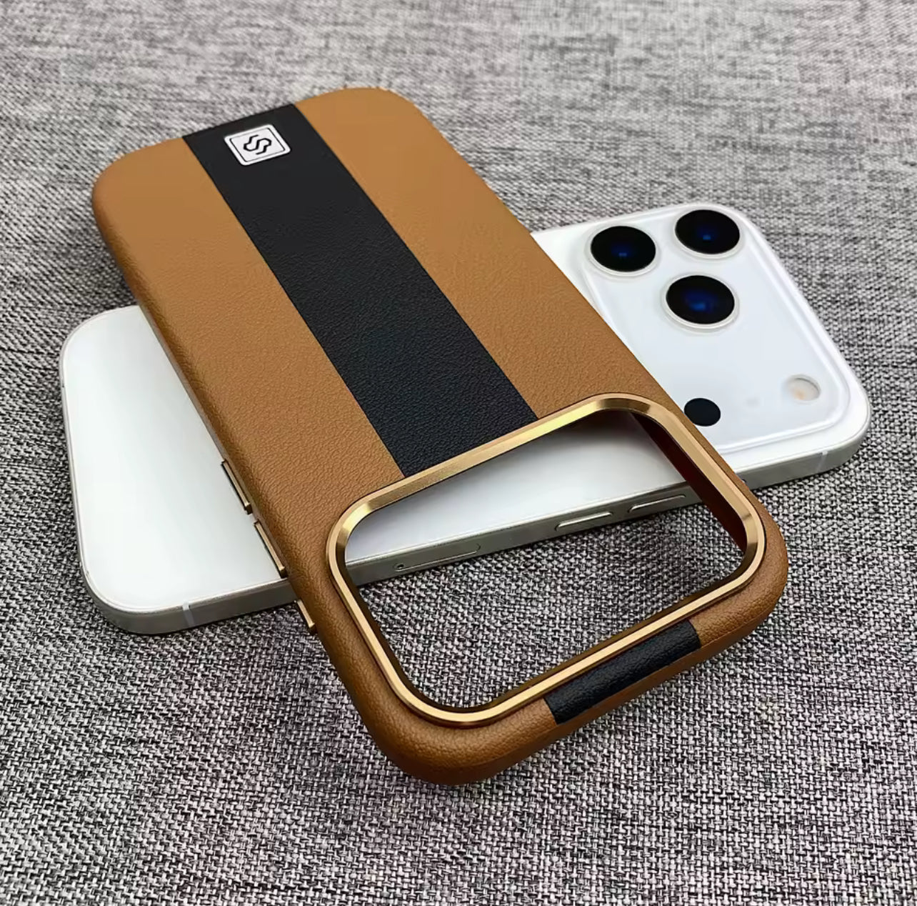 Souvette Dual Shade MagSafe Leather Case