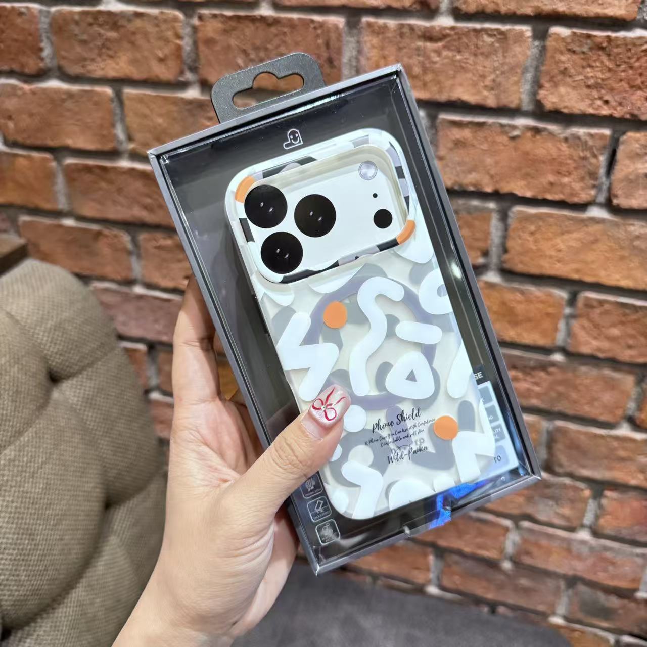 Wild-Piaka Branded Case! 🤍